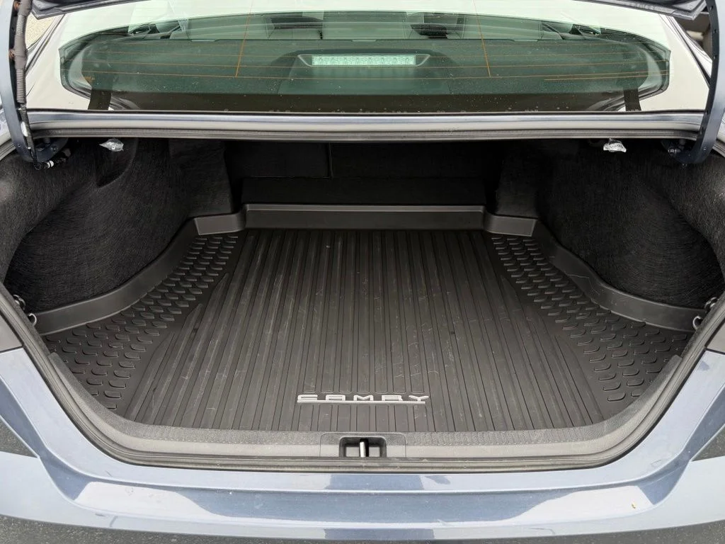 Used 2026  Toyota SE image 5
