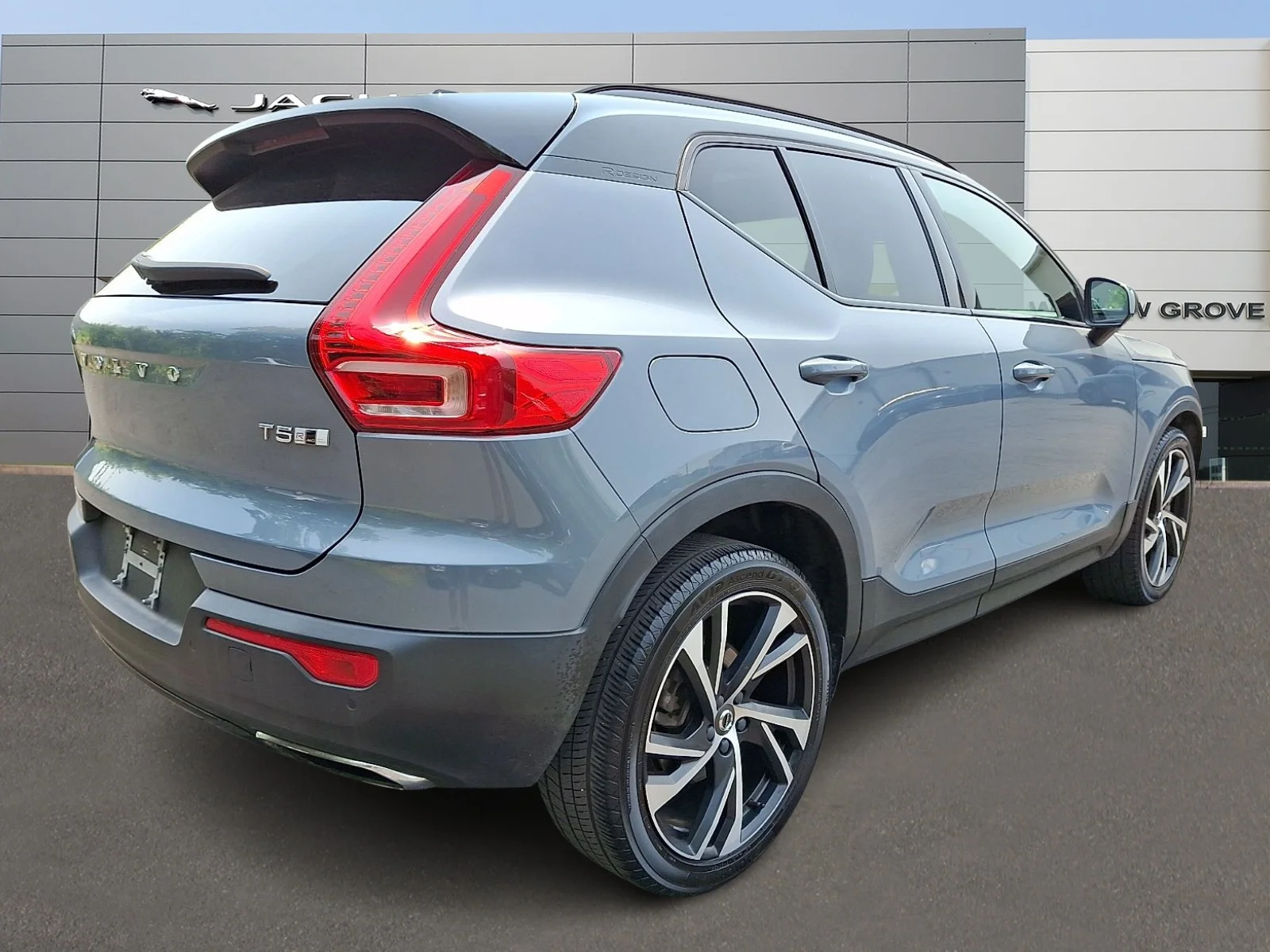 Used 2020 Bursting Blue Metallic - 720 Volvo T5 R-Design image 2
