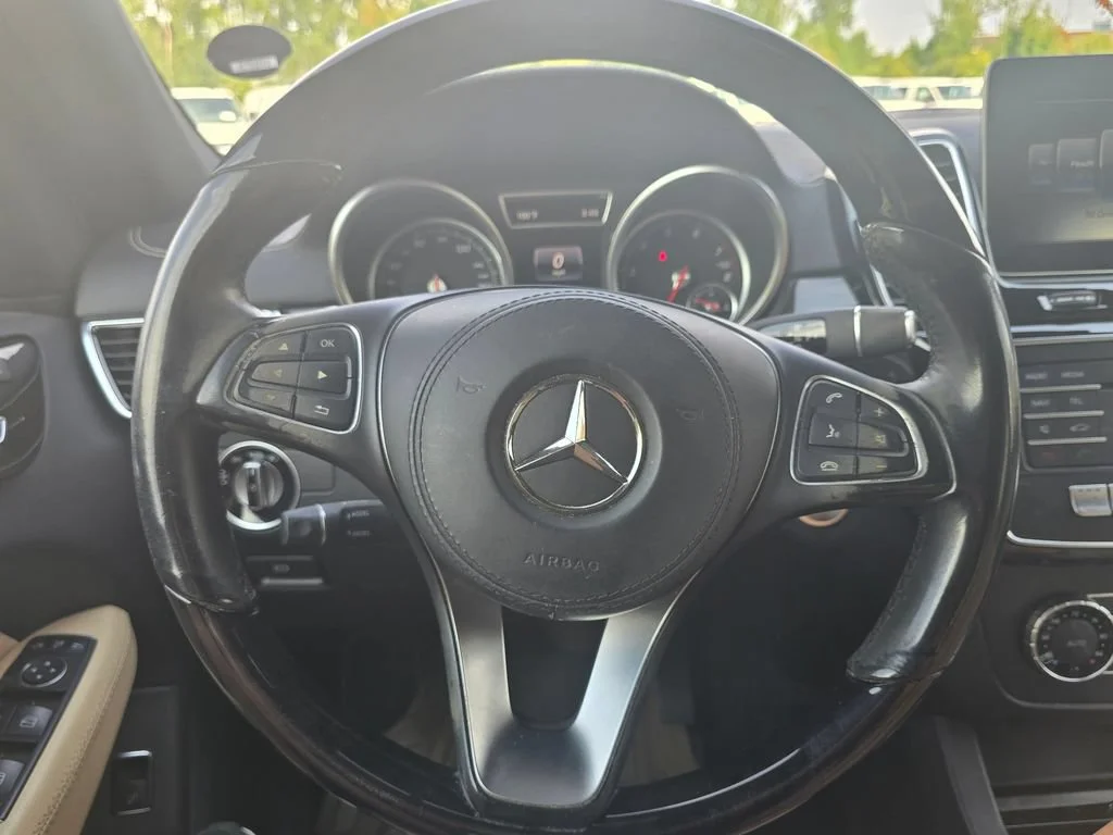 Used 2017  Mercedes-Benz GLS 450 image 22