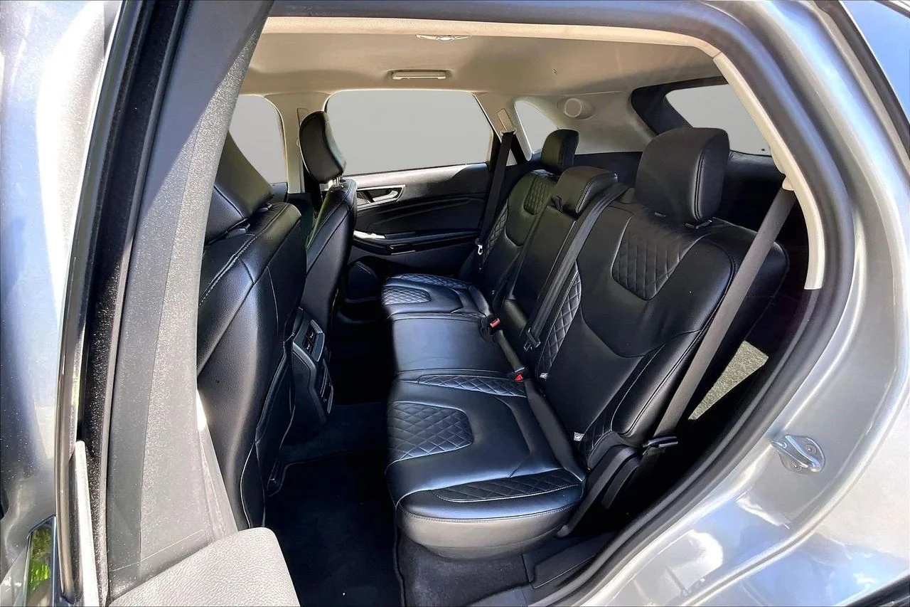 Used 2023 Silver Ford Titanium image 22