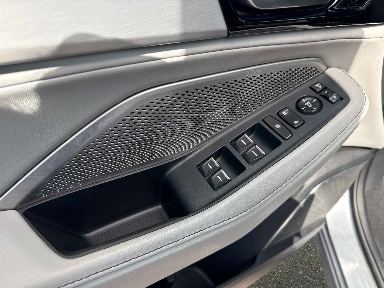 Used 2024 Lunar Silver Metallic Acura w/Technology Package image 18