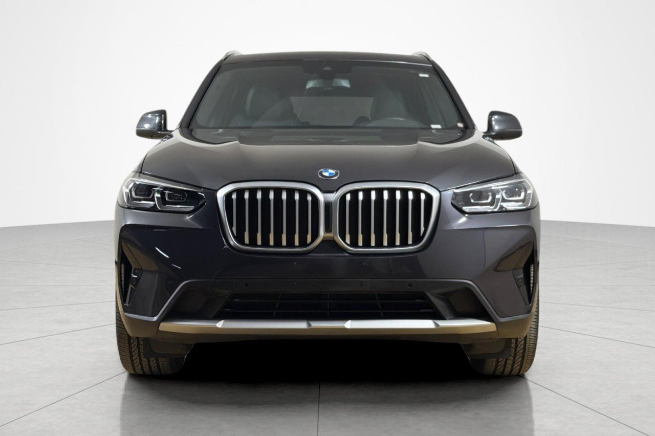 Used 2024 GRAPHITE GREY METALL BMW sDrive30i image 8
