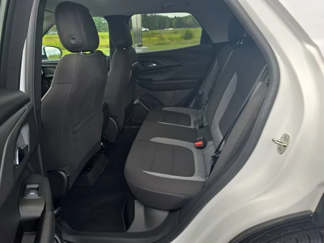 Used 2022 SUMMIT WHITE Chevrolet LT image 29