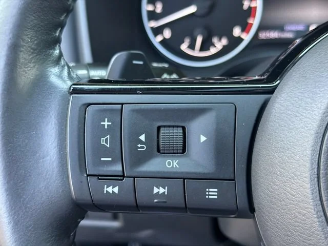 Used 2022 Black Nissan SV FWD image 25