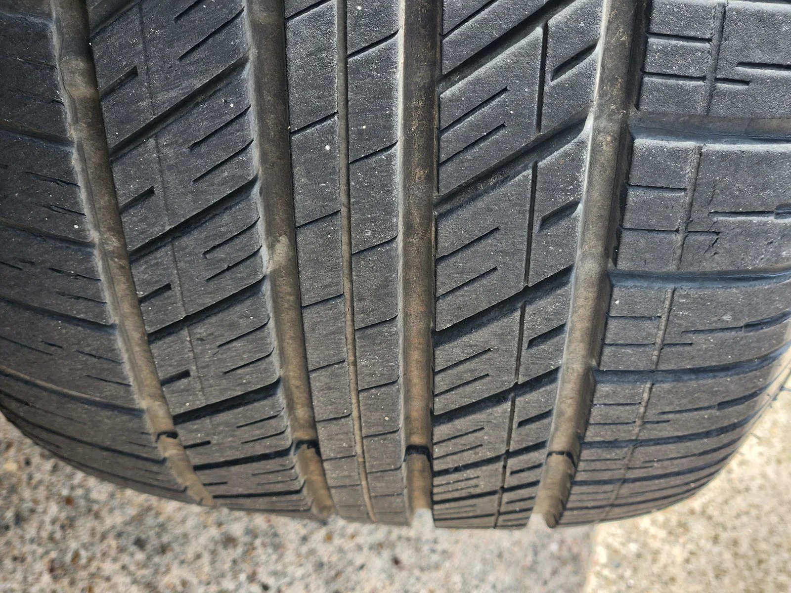 Used 2024 Gray Ford SEL image 11