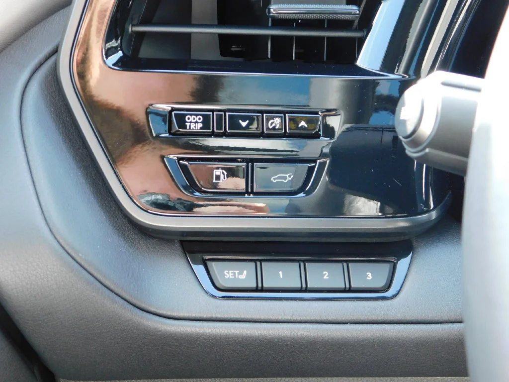 Used 2025 Beige Lexus 350 Premium image 33