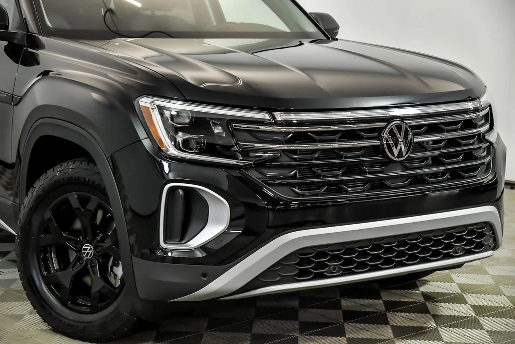 New 2026 Black Volkswagen 2.0T Peak Edition image 2