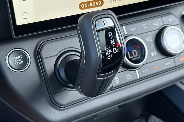 New 2026 Fuji White Land Rover X-Dynamic SE image 20