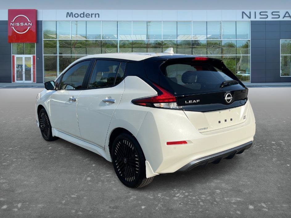 Used 2025 Pearl White Tricoat Nissan SV PLUS image 7