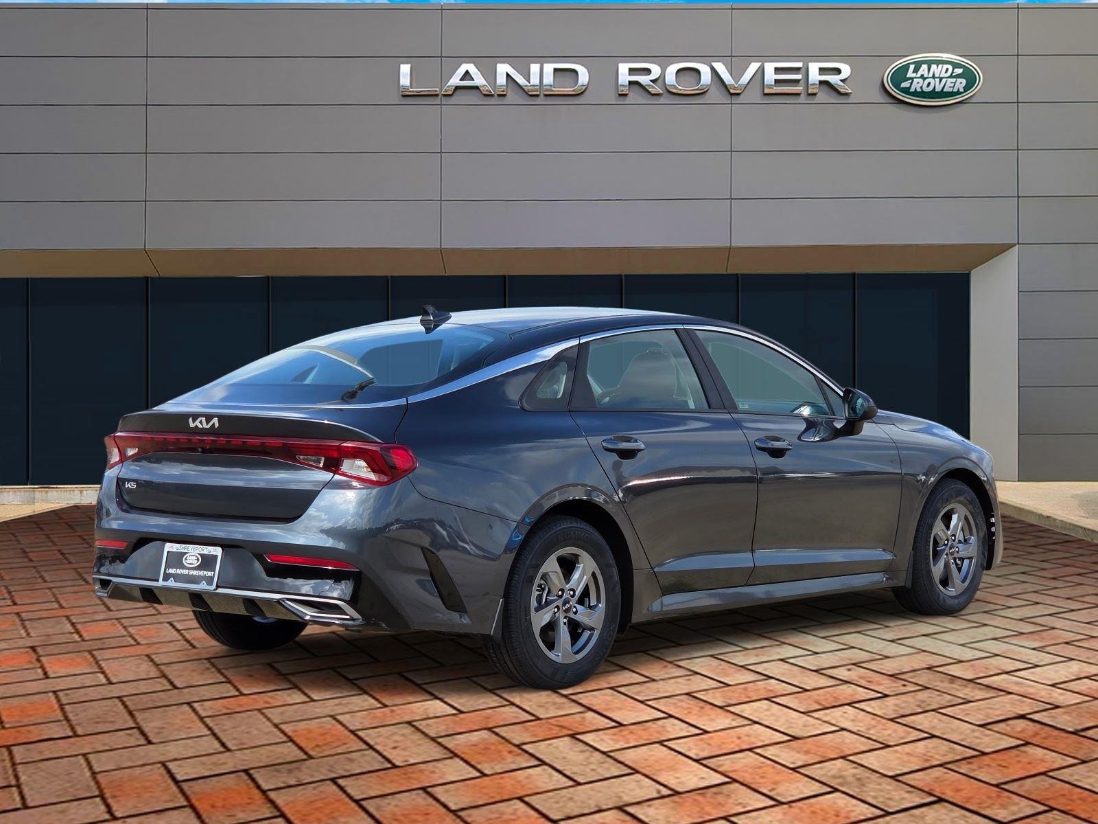 Used 2024 Gravity Gray Kia LXS image 4