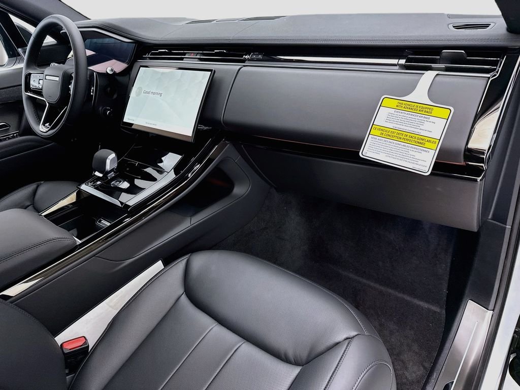 New 2026 Fuji White Land Rover Dynamic SE image 16