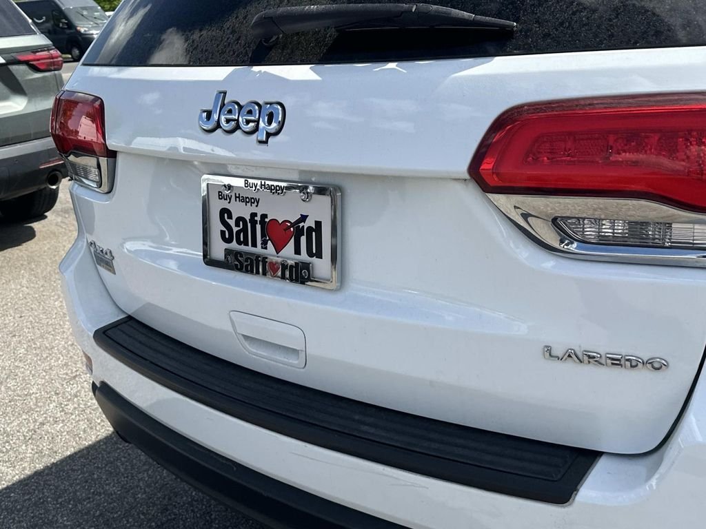 Used 2015 White/off-white Jeep Laredo image 10