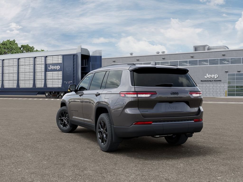 New 2026 Baltic Gray Metallic Clear-Coat Exterior Paint Jeep Altitude image 3