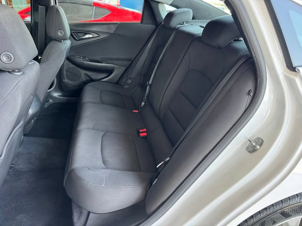 Used 2019 SUMMIT WHITE Chevrolet LS image 18
