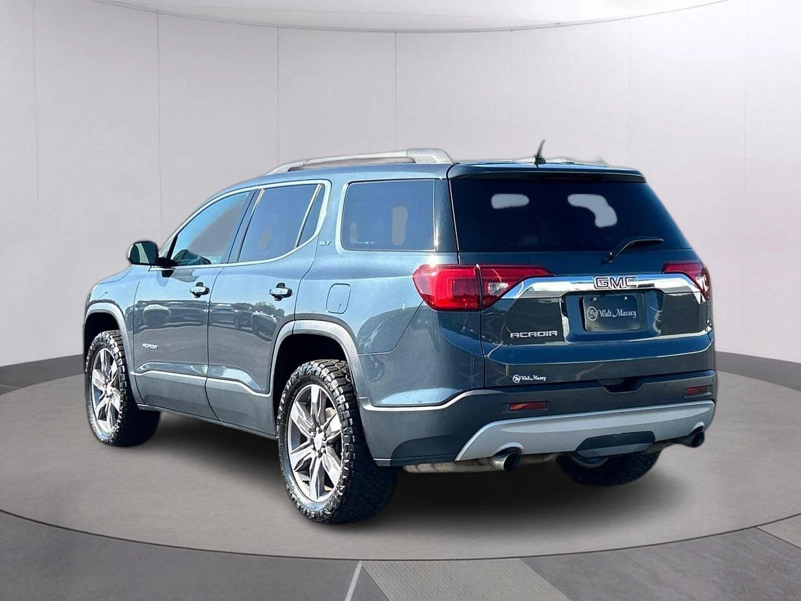 Used 2019 Dark Sky Metallic GMC SLT image 3