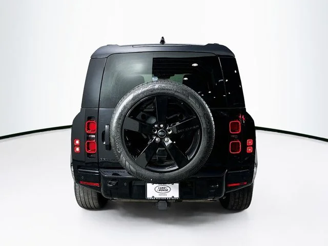 Certified Used 2024 Santorini Black Land Rover X-Dynamic SE image 30