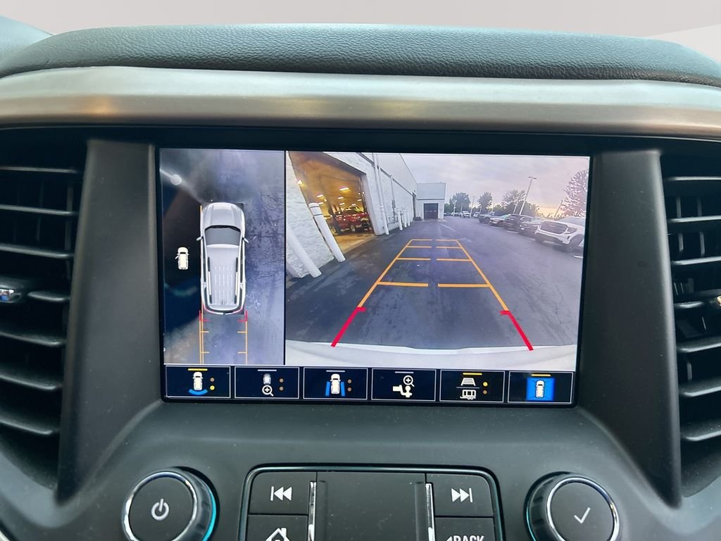 Used 2023 White GMC Denali image 19