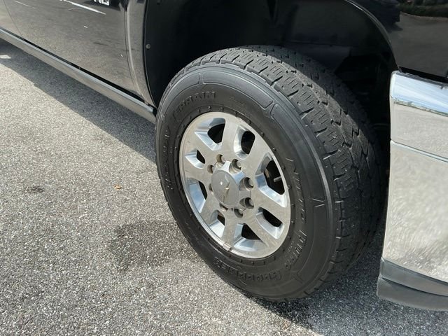 Used 2011 Black Chevrolet LTZ image 41