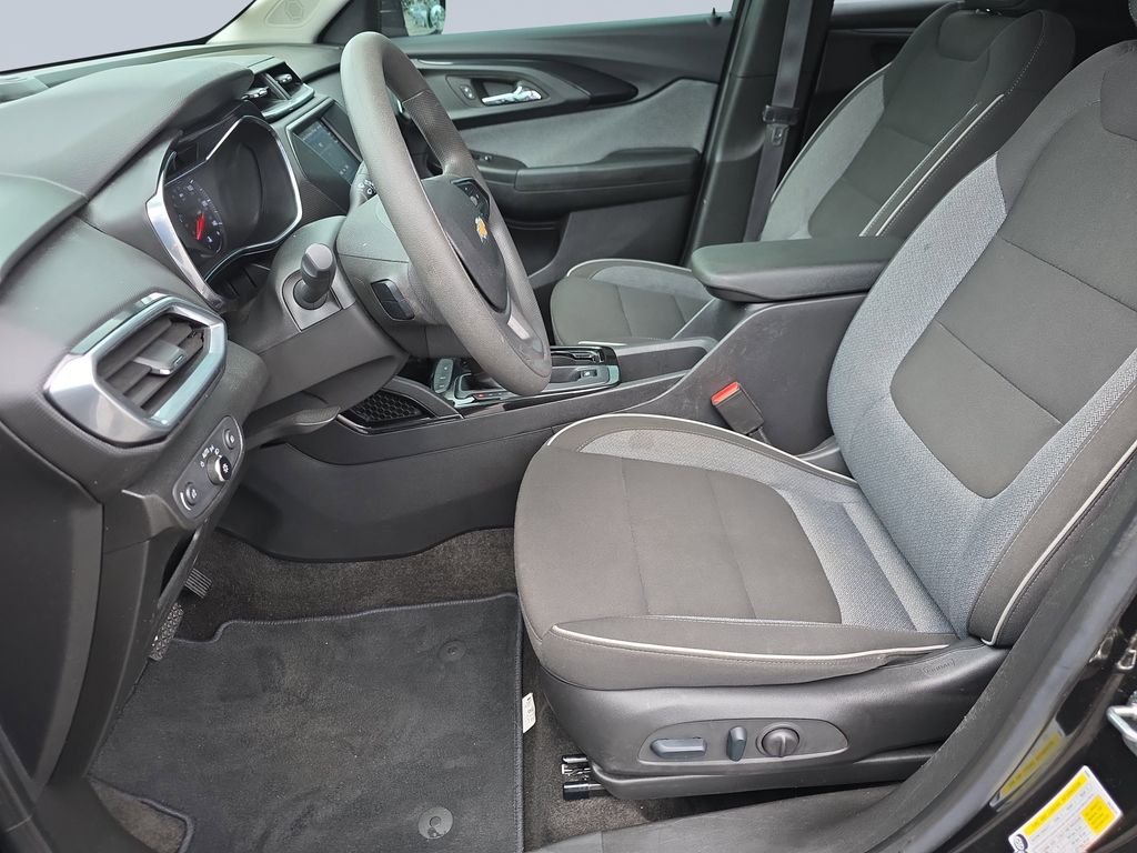 2023 Chevrolet TrailBlazer LT - Photo 11