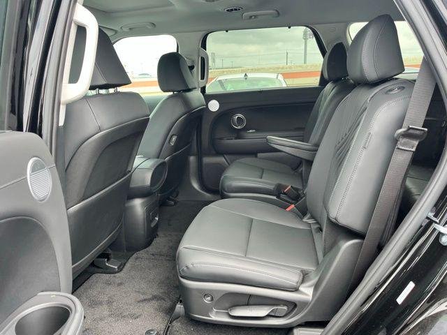New 2026 Black Hyundai Blue SEL Premium 7P image 18