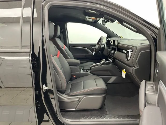 2026 Chevrolet Colorado Z71 - Photo 16