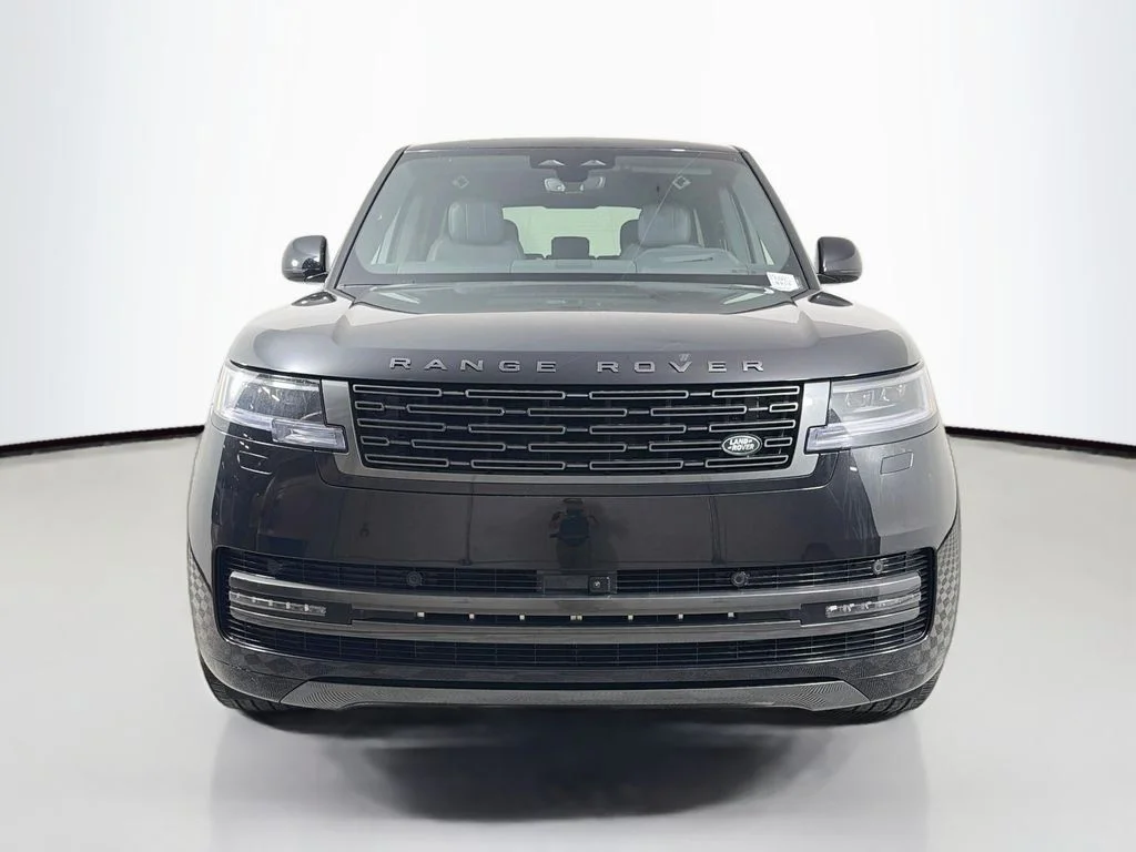 New 2026 Santorini Black Land Rover SE image 2