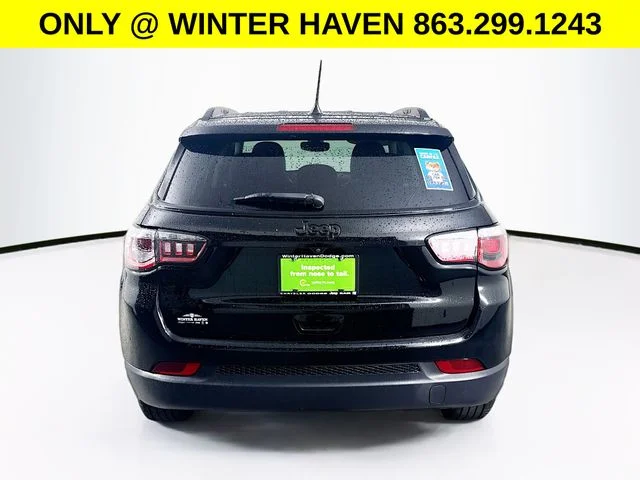 Used 2019 Black Jeep Latitude image 6