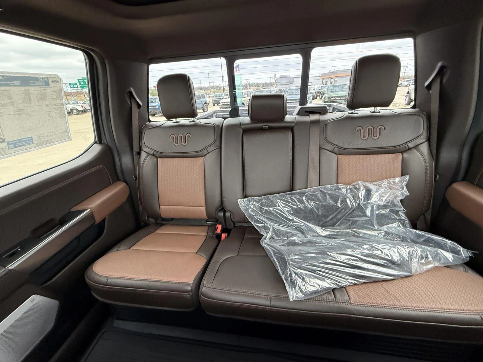 New 2026 Carbonized Gray Metallic Ford King Ranch® image 27