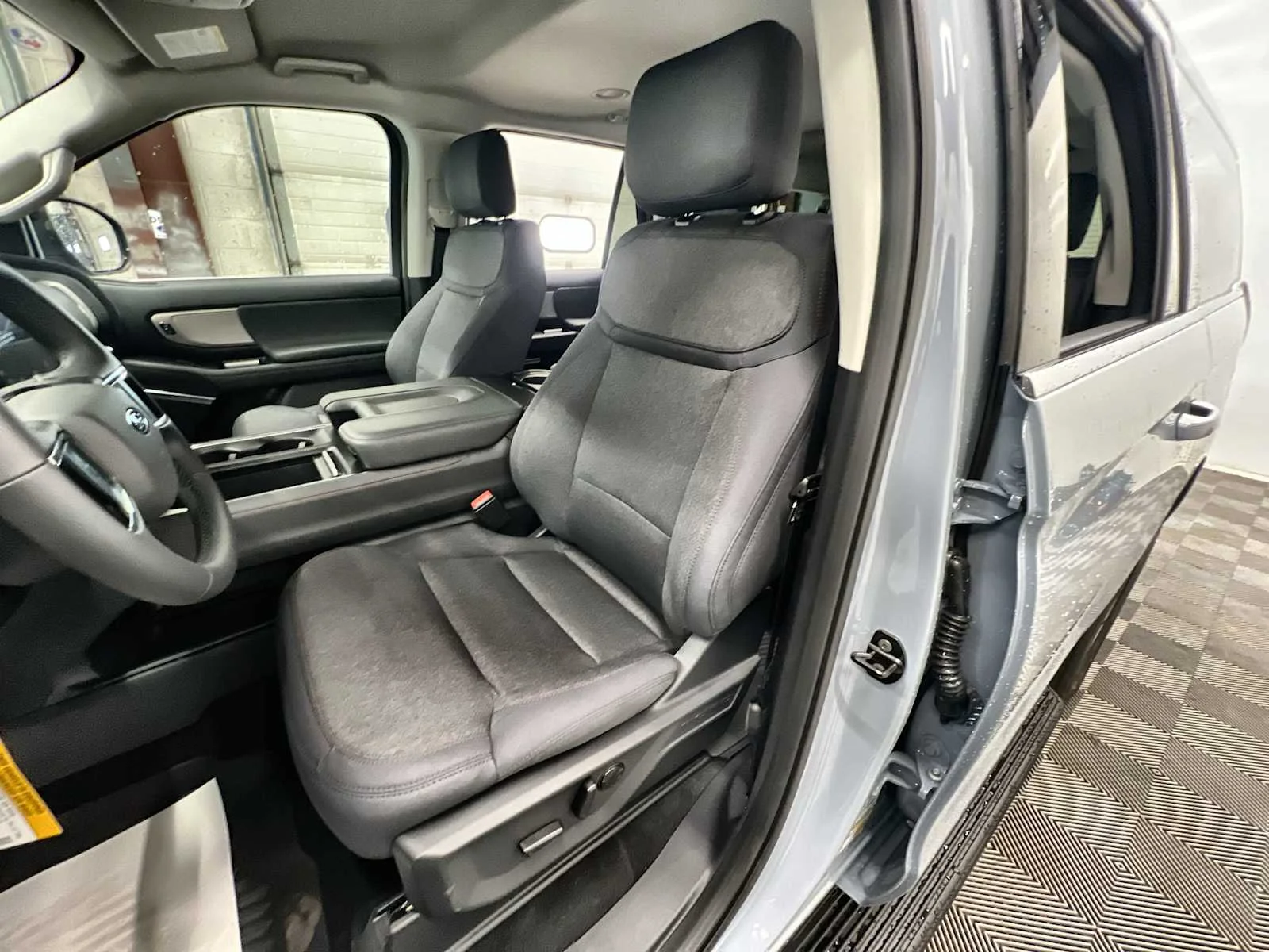 New 2025 Glacier Gray Metallic TriCoat Ford Active image 13