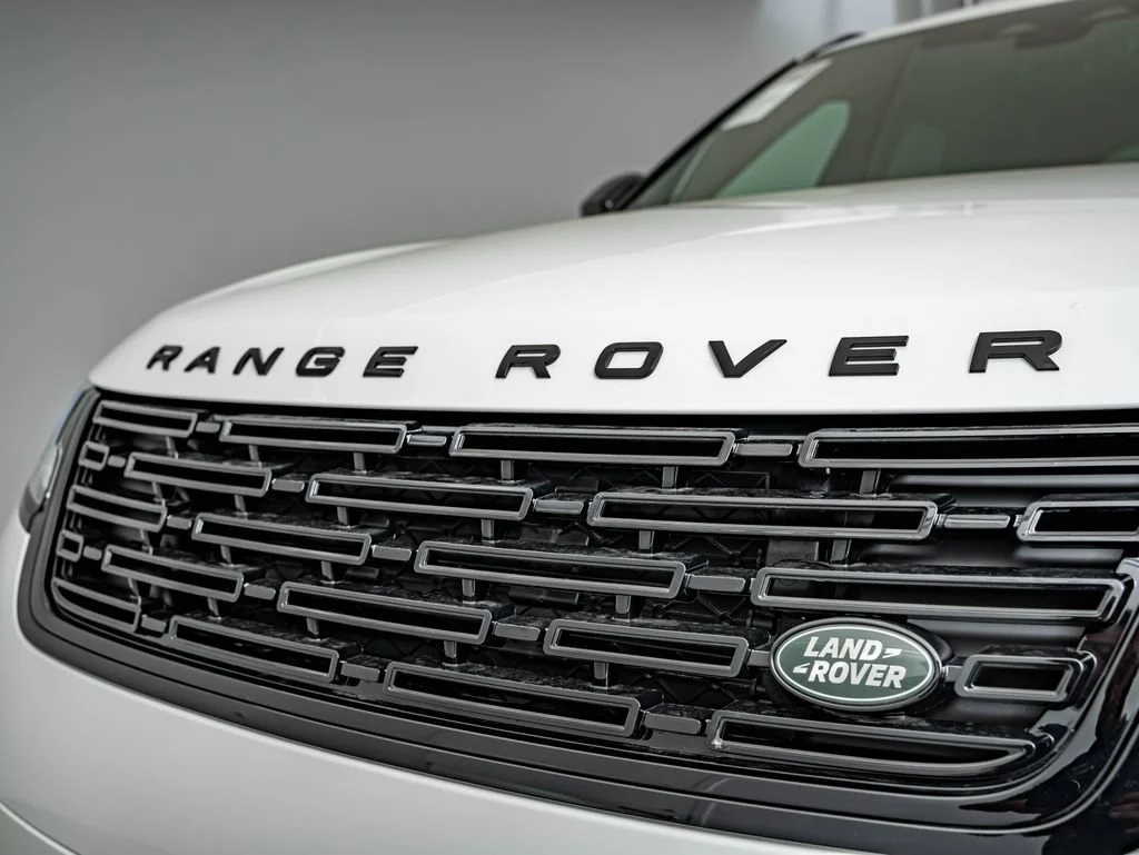 New 2026 Fuji White Land Rover Belgravia Edition image 12