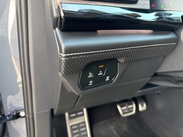 New 2026 Pure Gray Volkswagen 2.0T SEL Premium R-Line image 34