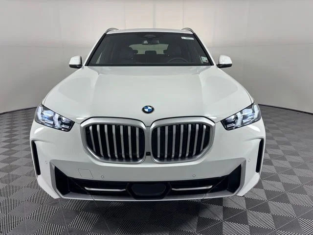 New 2026 Alpine White BMW xDrive40i image 2