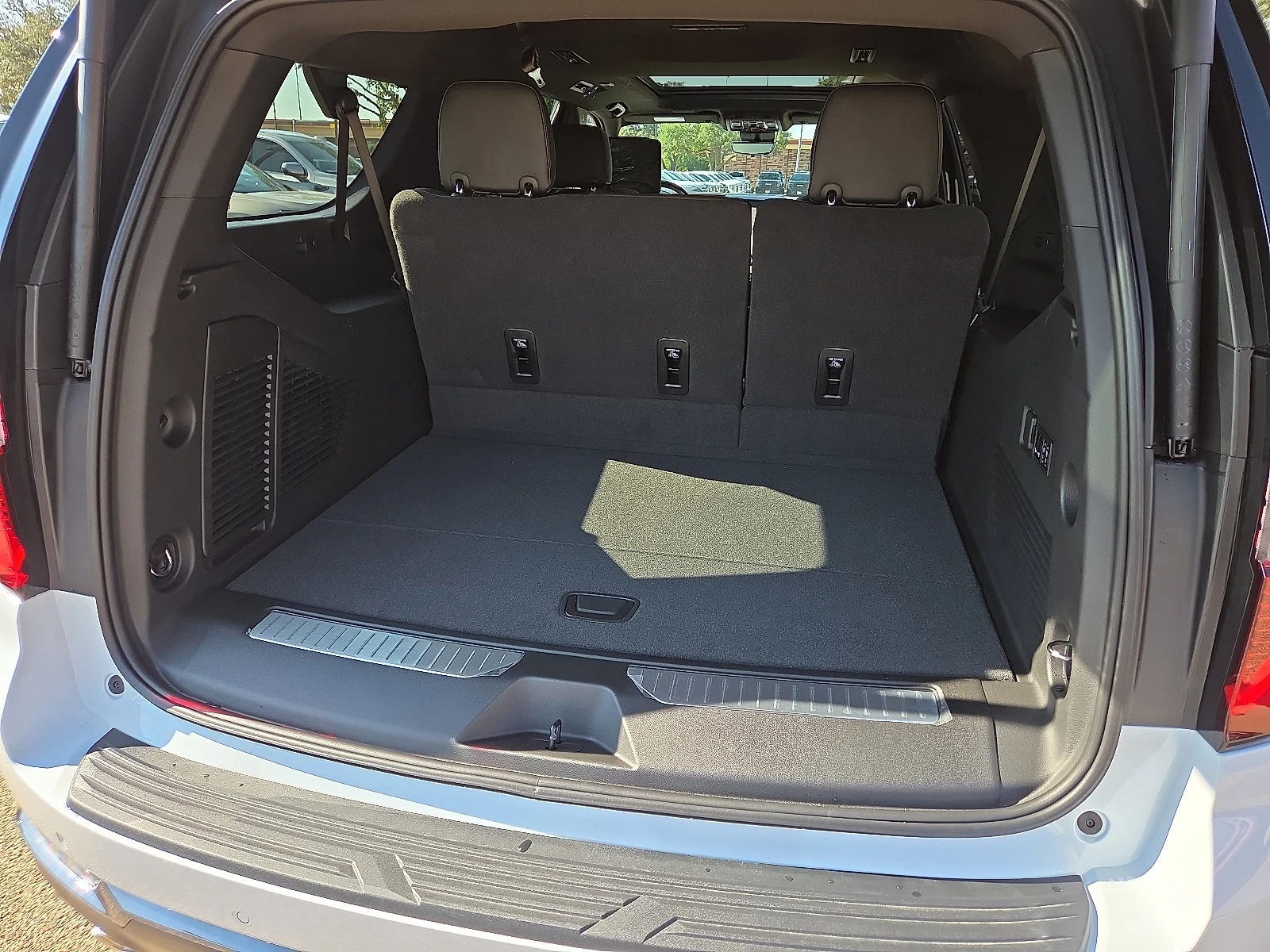 New 2026 Glacier White Tricoat GMC Denali Ultimate image 8