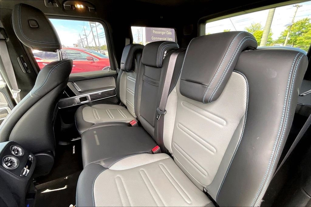 2025 Mercedes-Benz G-Class G580 - Photo 11
