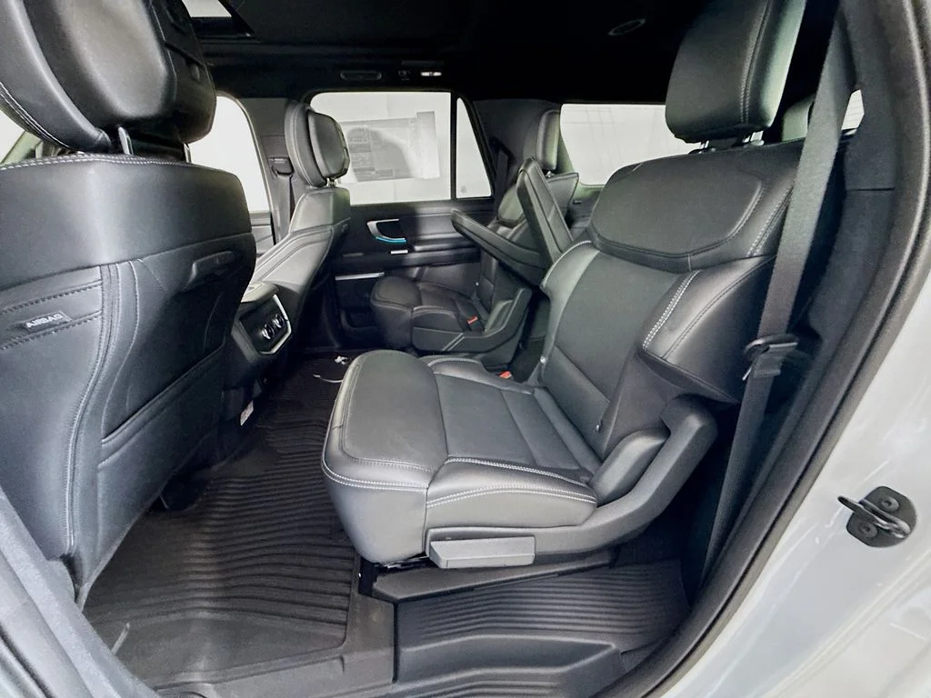 New 2026 Space Silver Metallic Ford MAX Platinum® image 26