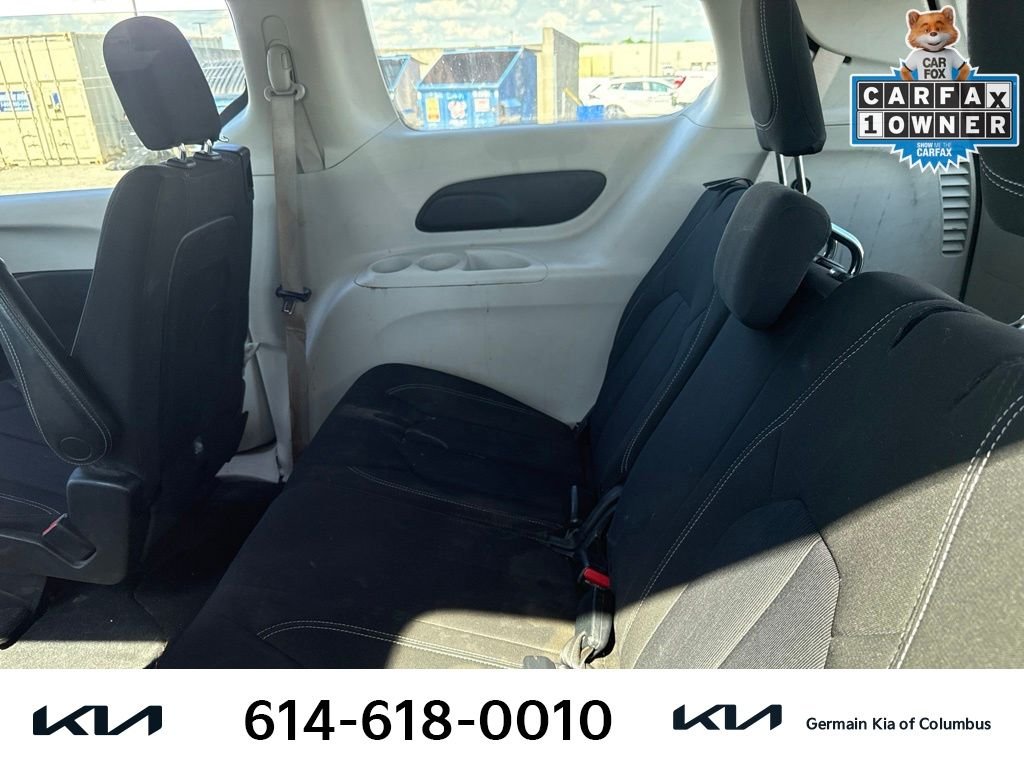 Used 2021 Black Chrysler LX image 10