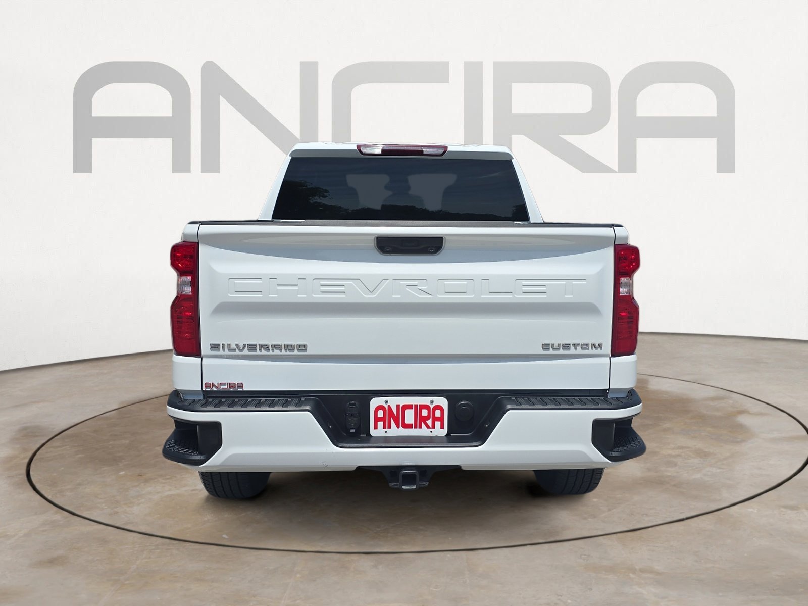 Used 2025 Summit White Chevrolet Custom image 9