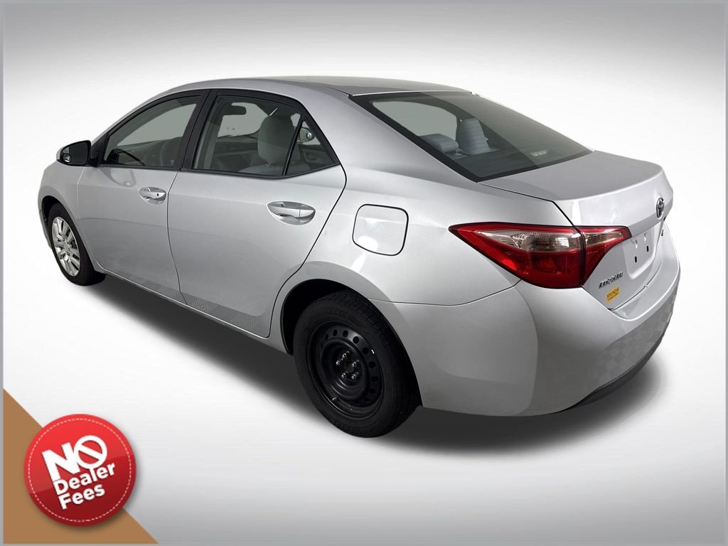 Used 2017  Toyota L image 5