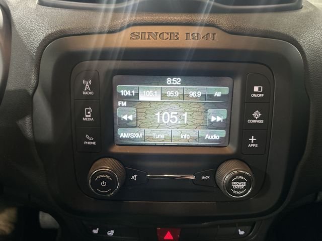 Used 2017 Hypergreen Clearcoat Jeep Latitude image 16