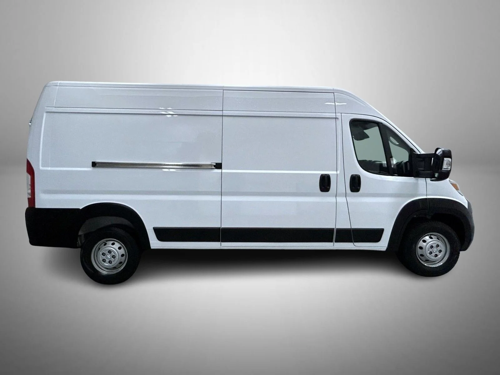 Used 2023 White Ram High Roof image 4