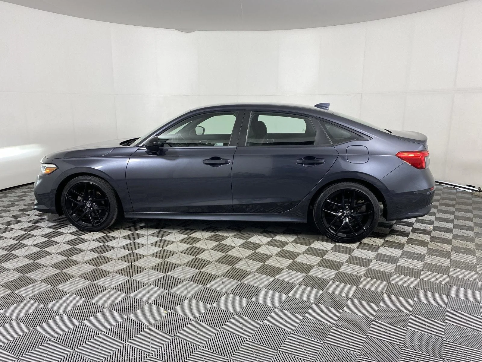 Used 2023 Meteorite Gray Metallic Honda Sport image 4