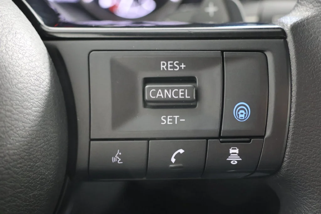 Used 2023 Super Black Nissan SV image 12