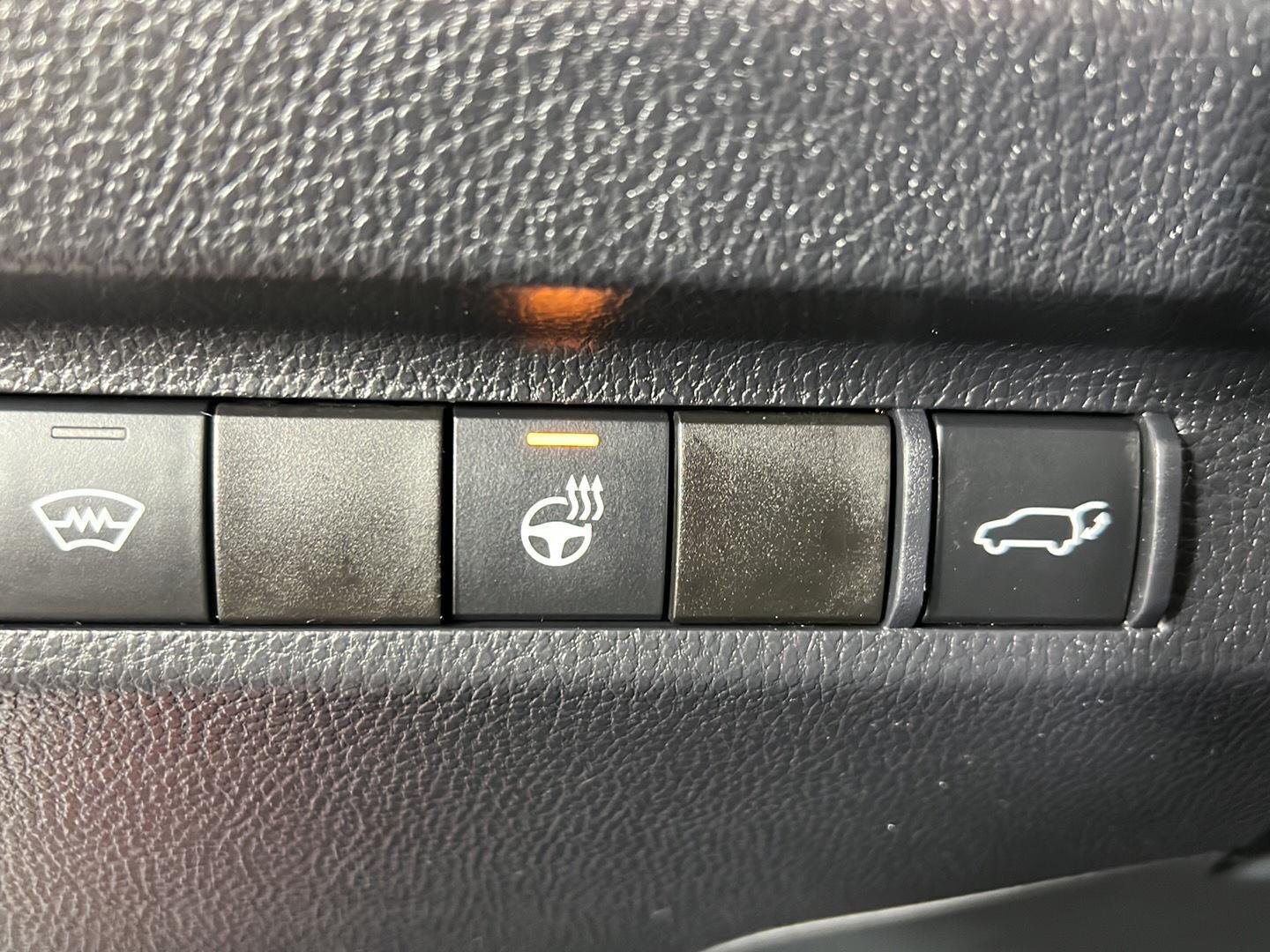 Used 2023 Silver Sky Metallic Toyota XLE Premium image 19