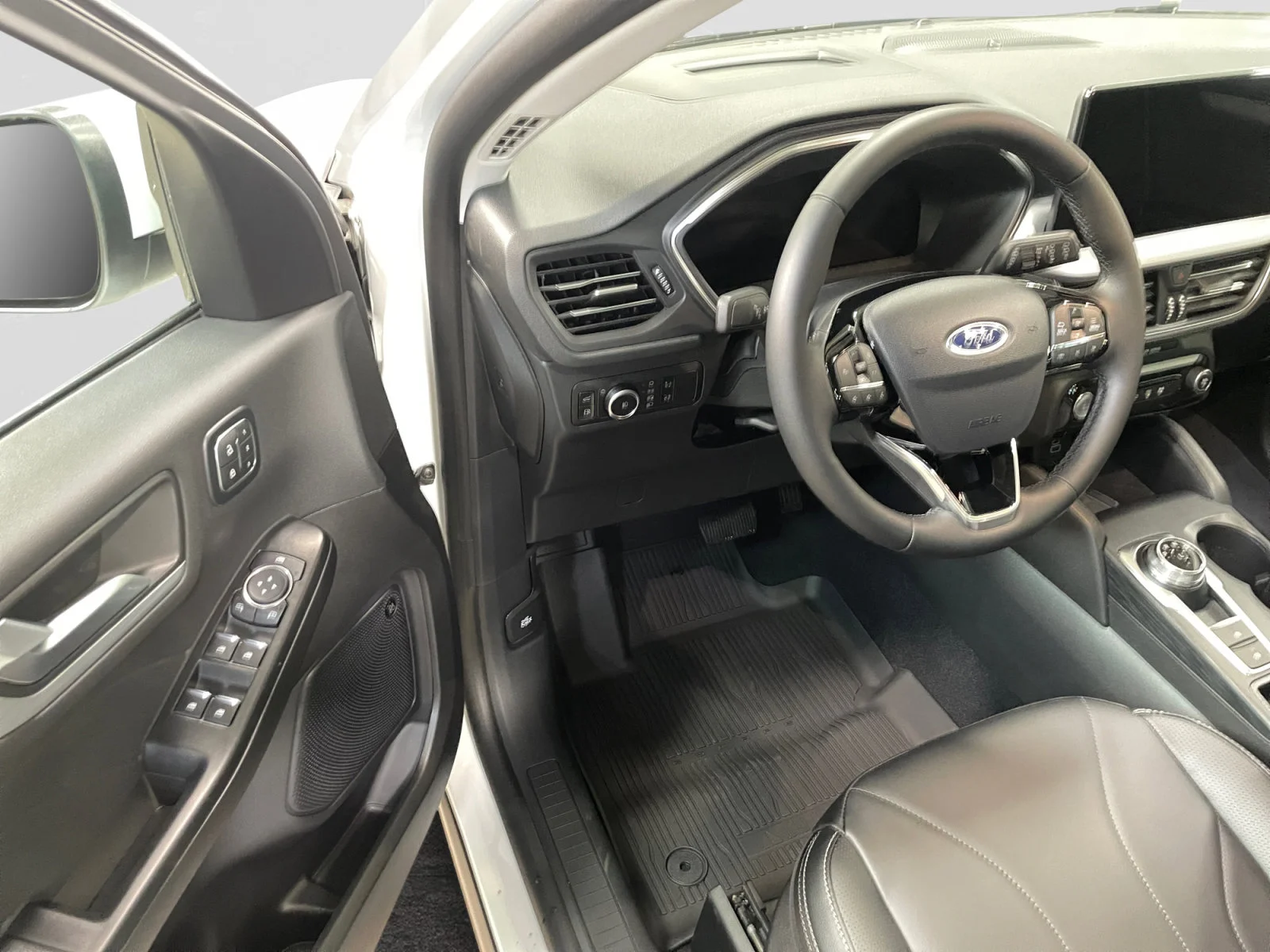 New 2026 Star White Metallic Tri-Coat Ford PHEV image 12