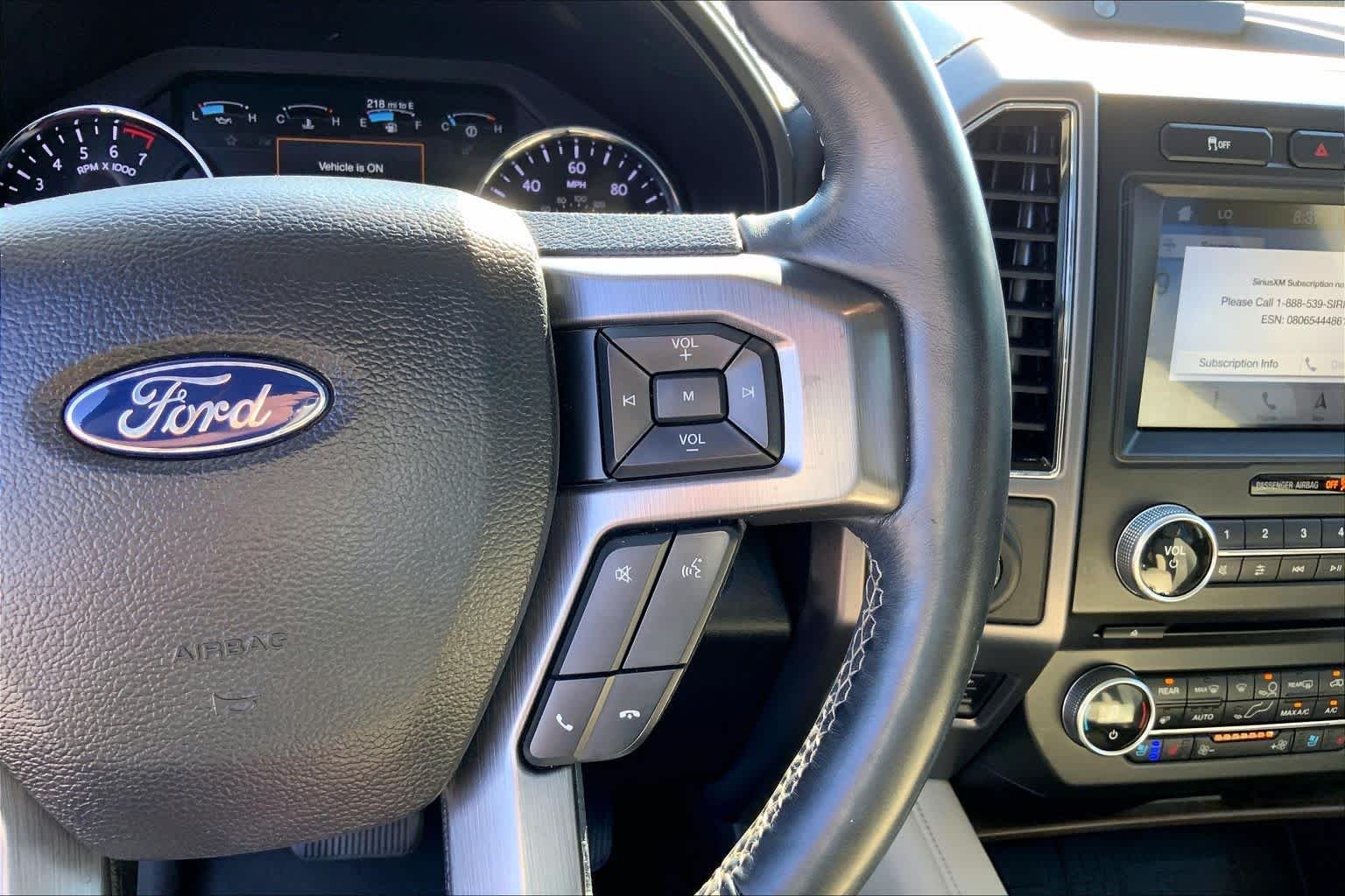 Used 2018 White Platinum Metallic Tri-Coat Ford Platinum image 22