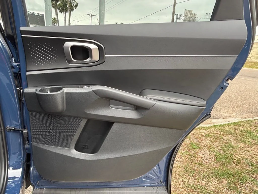 2025 Kia Sorento S - Photo 19