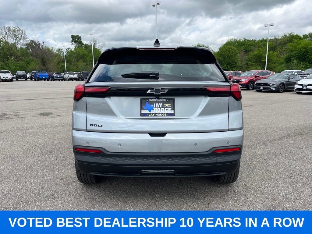 2027 Chevrolet Bolt LT - Photo 4