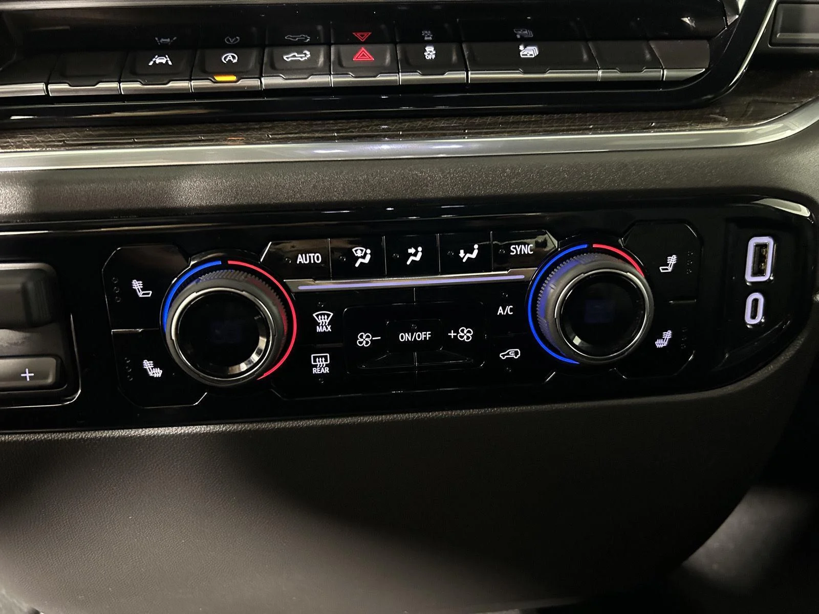 Used 2025 Black Chevrolet LT image 19