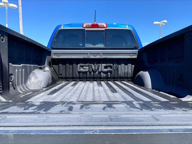 Used 2022 Blue Metallic GMC Elevation image 28