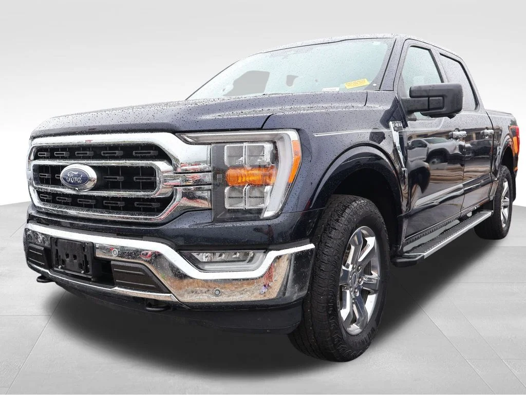 Used 2022 Blue Metallic Ford XLT image 11